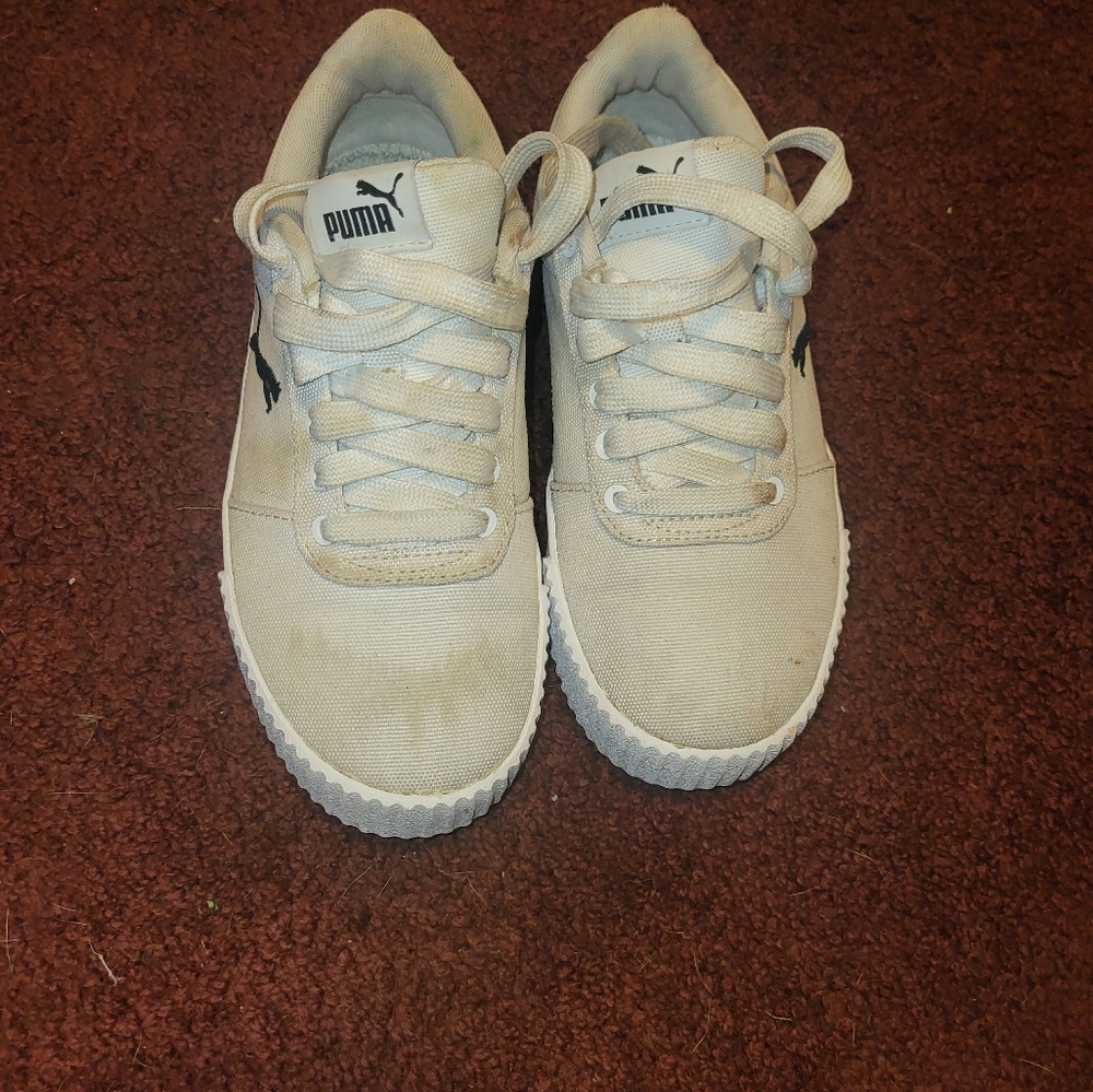 Kids Puma shoes size 3 - Picture 3 of 6